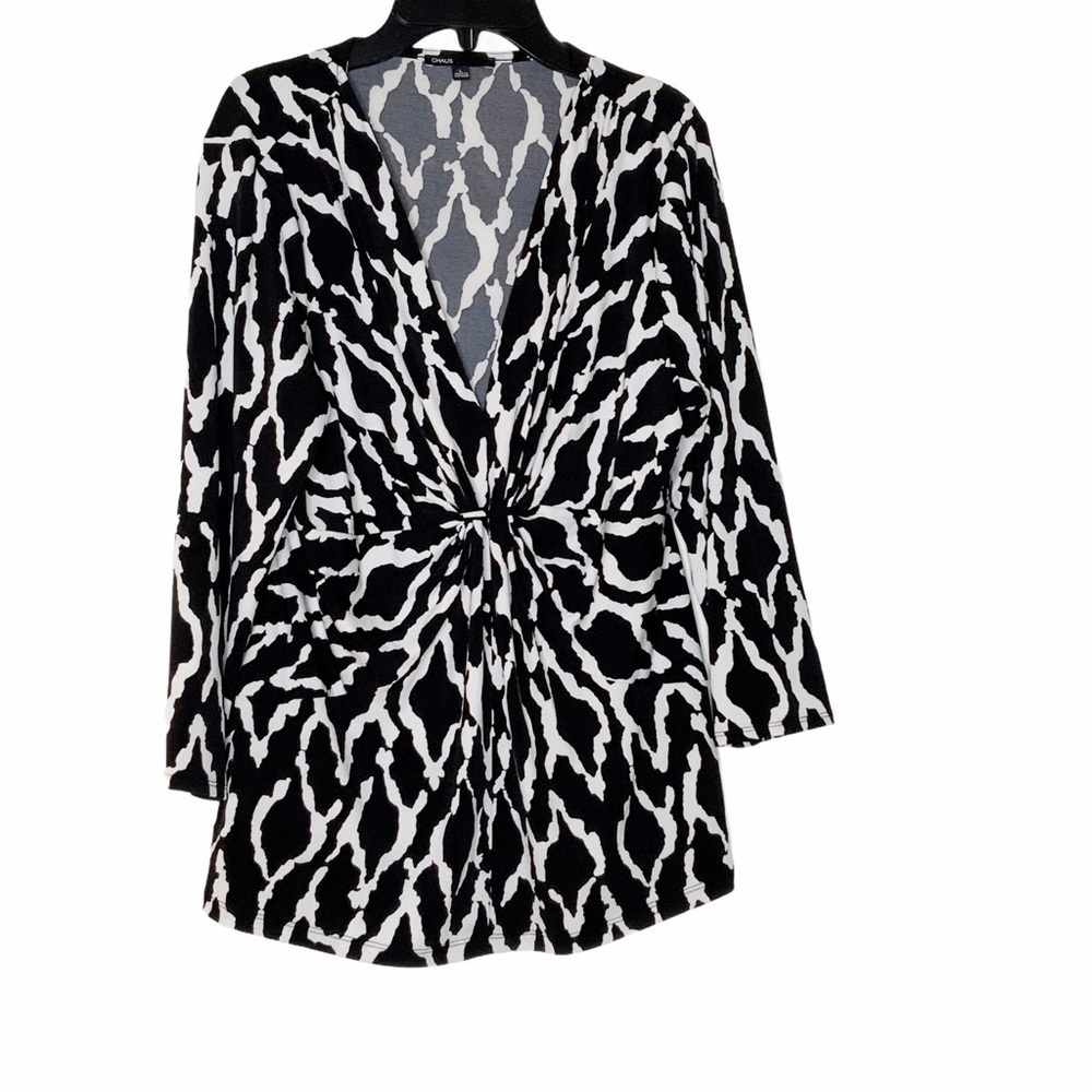 chaus black and white blouse. V neckline. Size L